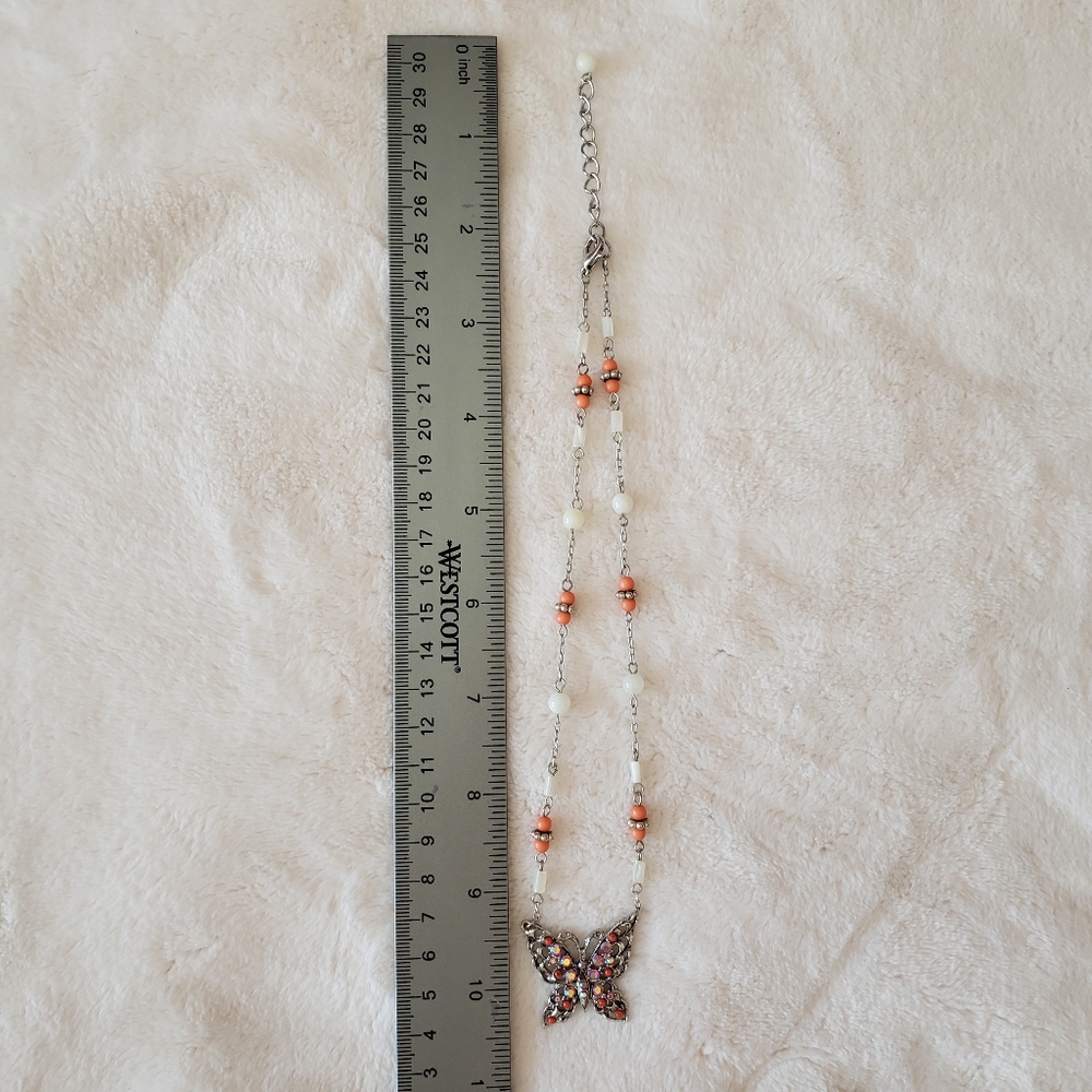 Vintage beaded and butterfly Necklace - Picture 2 of 5